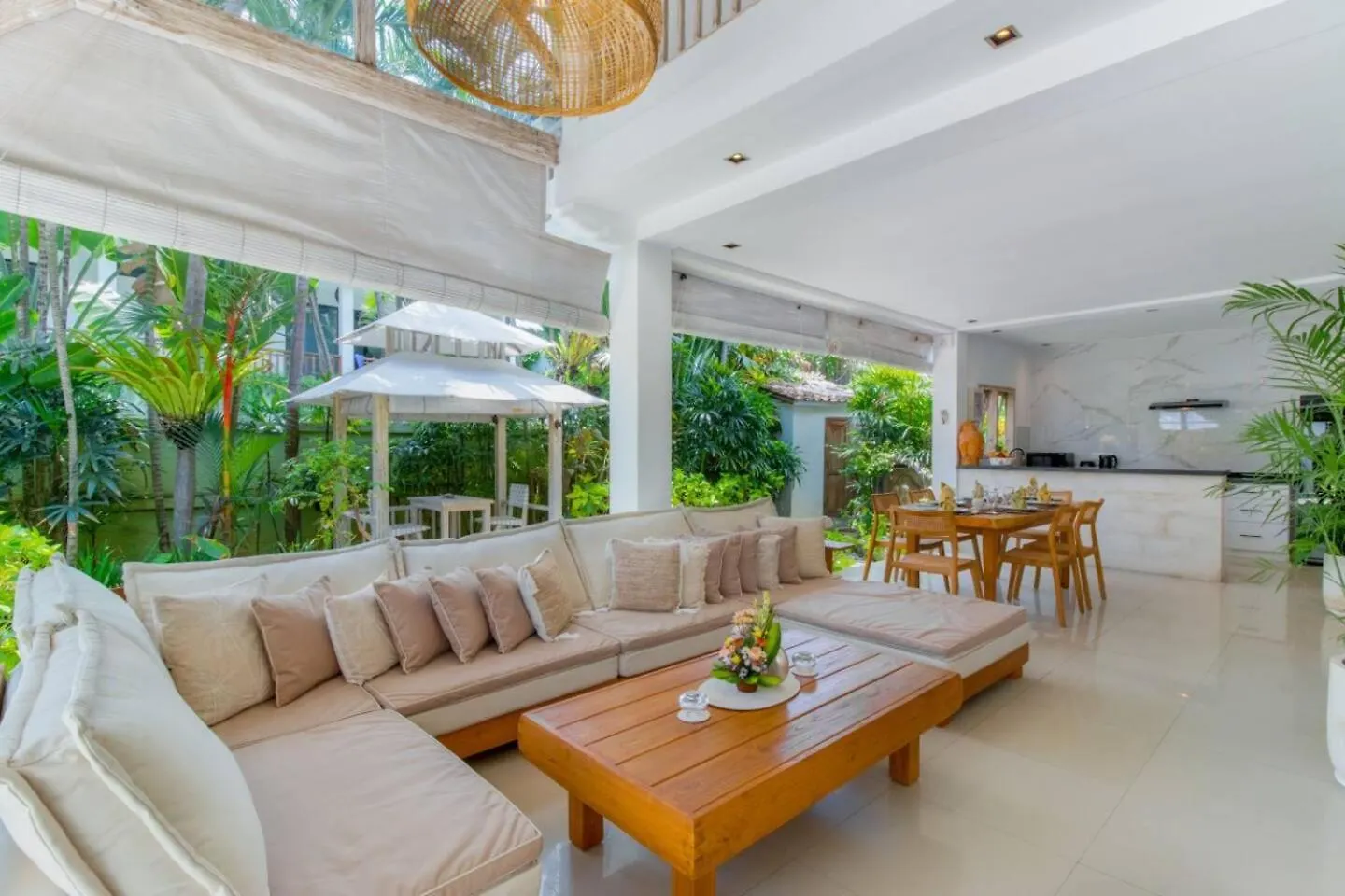 Villa Rama Sita - 100M From Eat Street, 3Br Seminyak