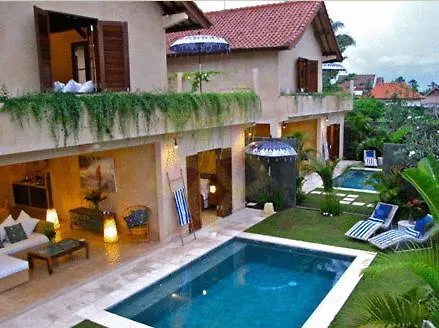 Villa Rama Sita - 100M From Eat Street, 3Br 세미냑